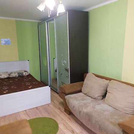 Ferienwohnung Район Деснянской Правды Tschernihiw Exterior foto