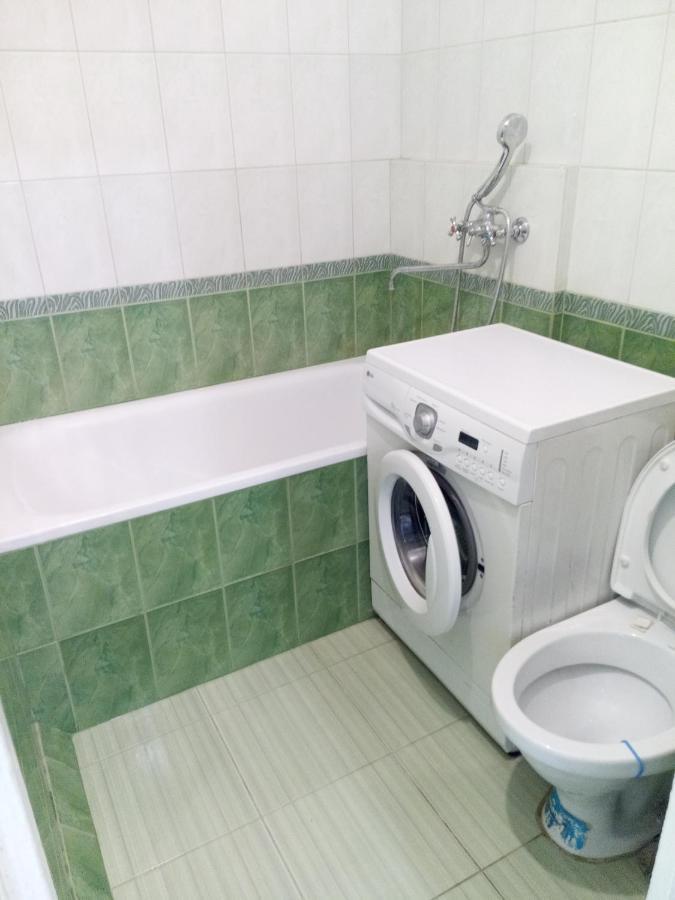 Ferienwohnung Район Деснянской Правды Tschernihiw Exterior foto