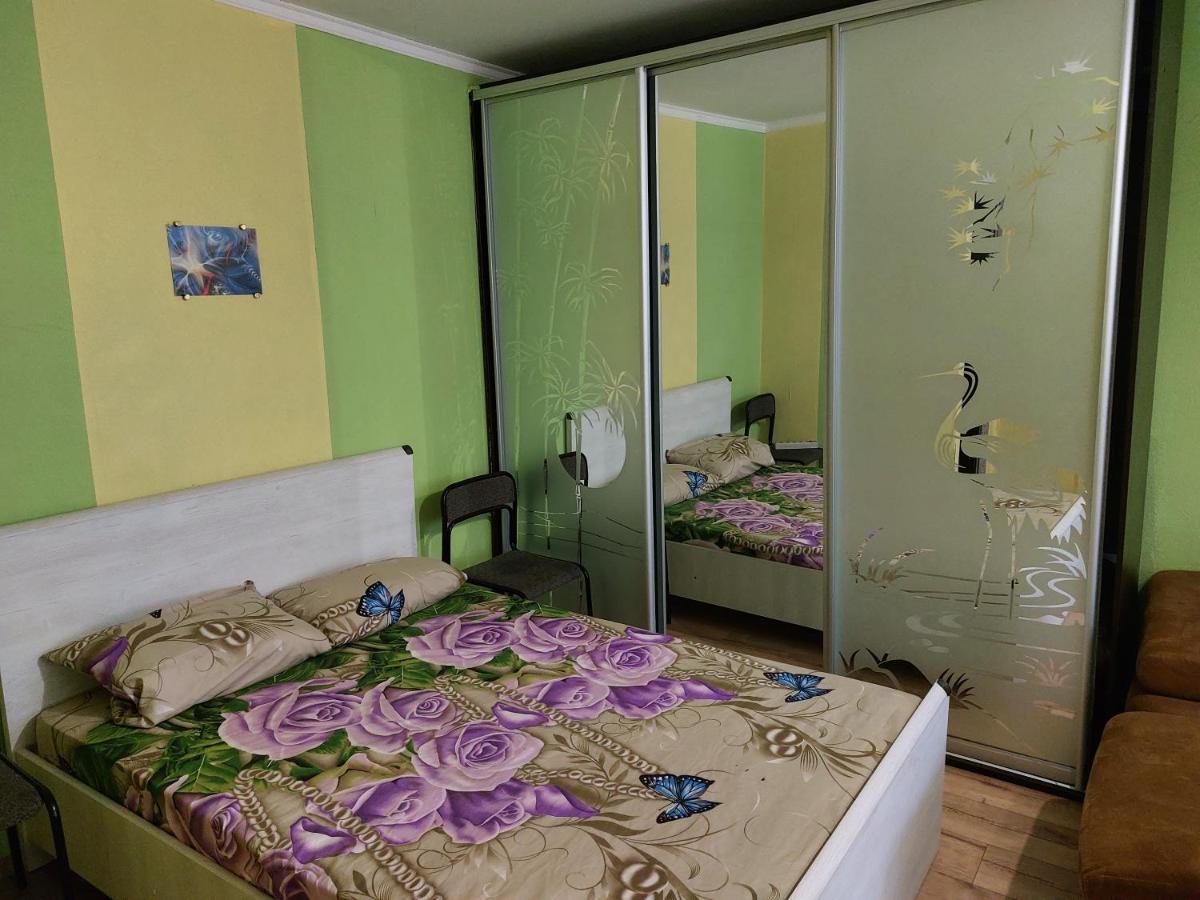 Ferienwohnung Район Деснянской Правды Tschernihiw Exterior foto